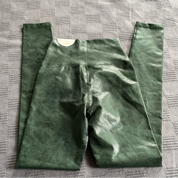 Offline by Aerie the Hugger Crossover Leggings - Picture 2 of 12